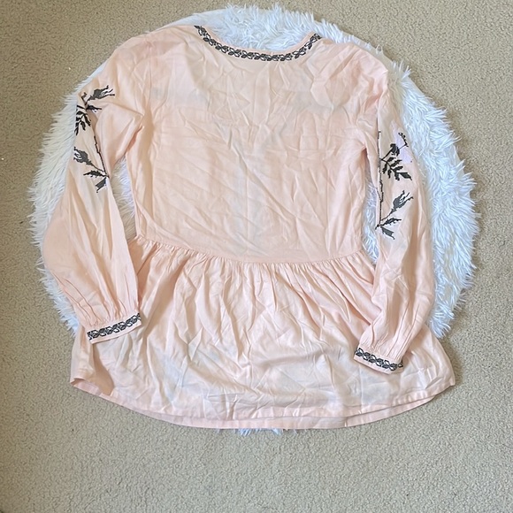 Venus Embroidered Boho Light Pink Blouse - Picture 7 of 7